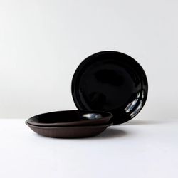 Small Bowl in Black Lacquered Stoneware