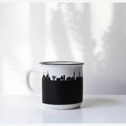 Canada chalkboard mug Vancouver Inukshuk Toronto Ottawa Montréal St-Jean Québec Tadoussac whale skyline custom cup latte mug
