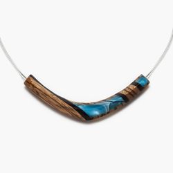 Reversible wood and acrylic necklace turquoise and red