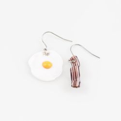 Boucles d’oreilles en verre œuf et bacon