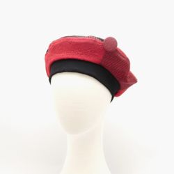 Red beret woman