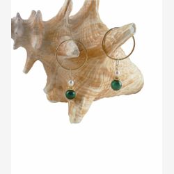 Boucles d'oreilles - Anneau avec pendentif de perles et malachites