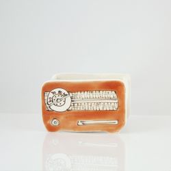 Retro radio pot cover