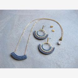 Necklace + Earrings Set . Modern Textile Jewelry . Modern Fiber Jewelry . Macrame Earrings . Gold Brass . Geometric . Design by .. raïz ..